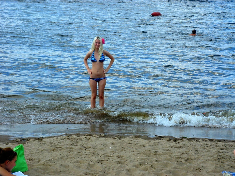 Rubia amateur 96
 #99986400