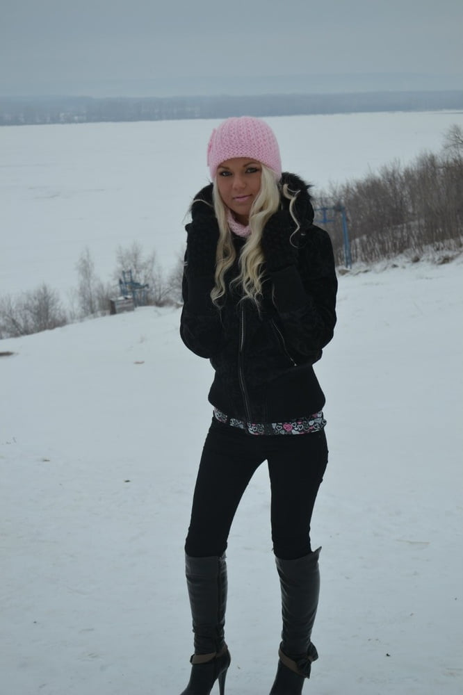 Rubia amateur 96
 #99986462