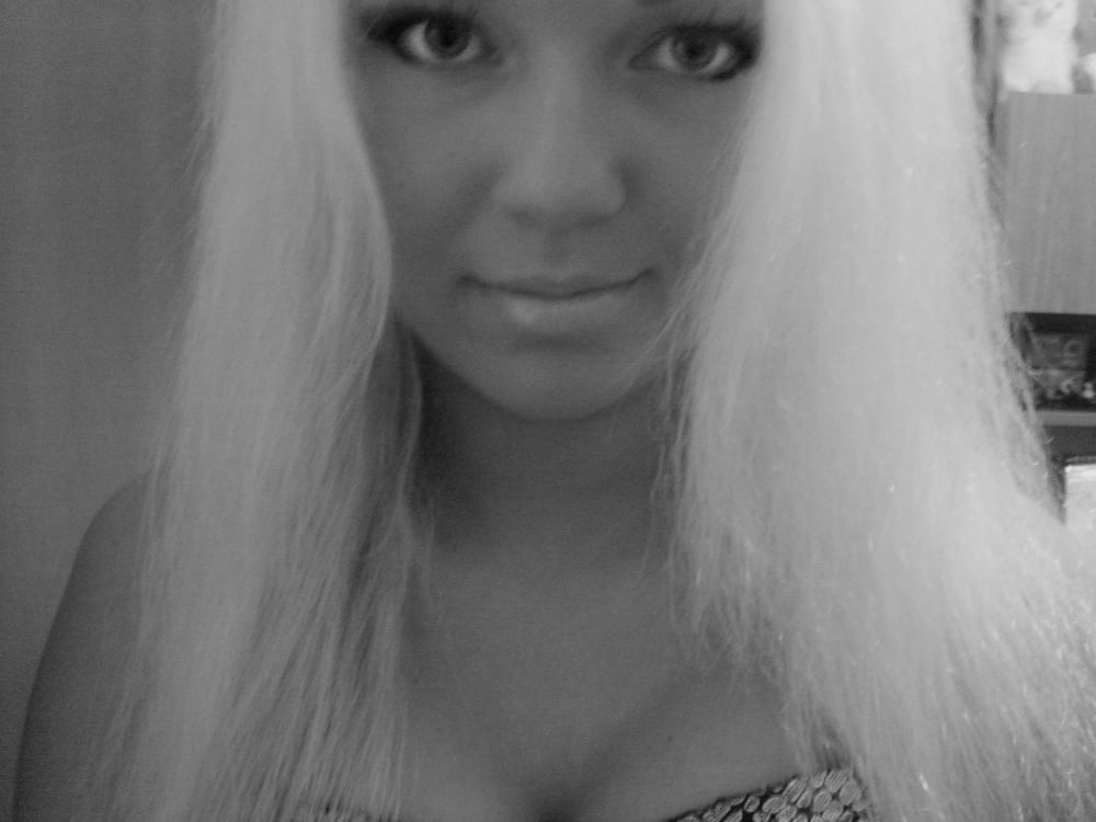 Rubia amateur 96
 #99986505