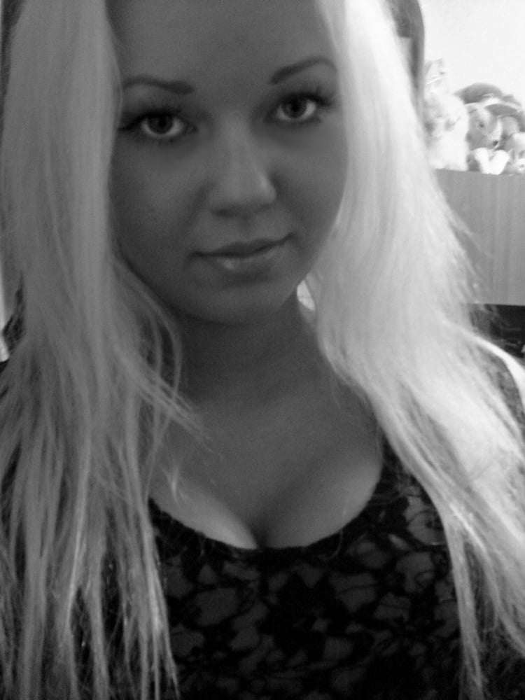 Rubia amateur 96
 #99986524