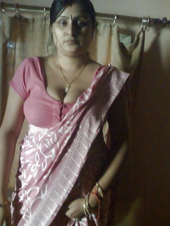 Hottest Desi Aunty ever #90650885