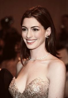 Anne hathaway
 #88150333