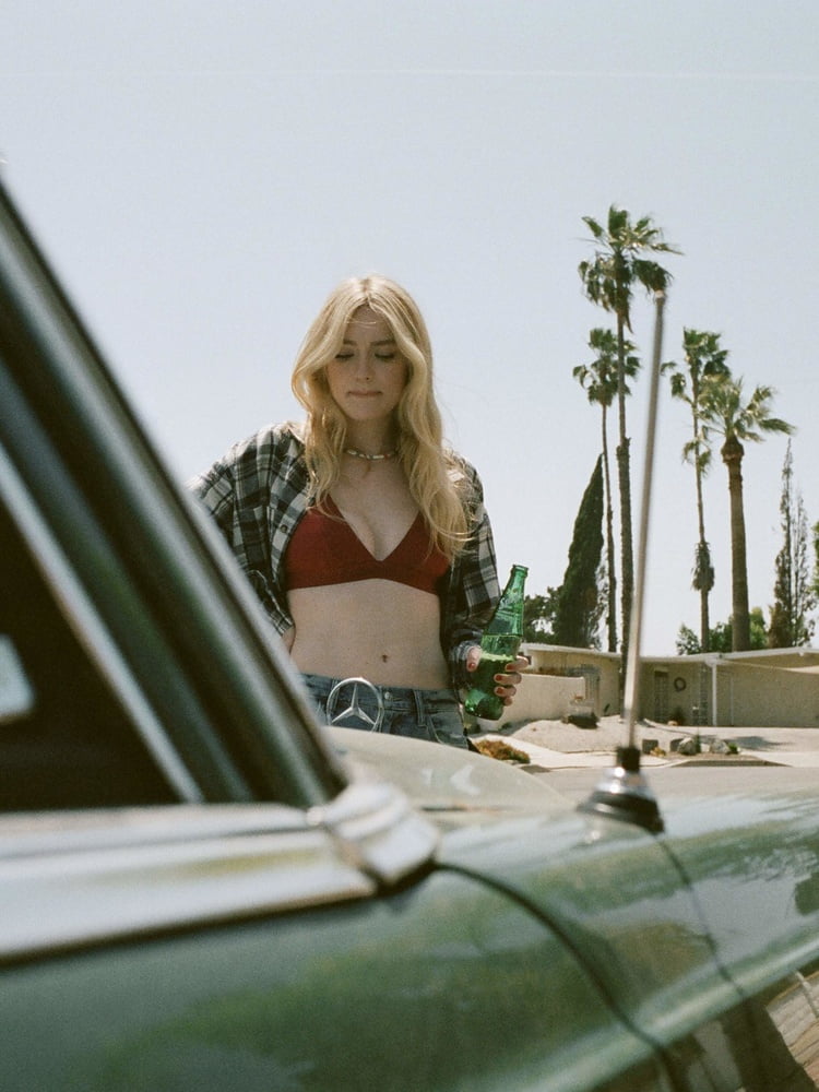 Dakota Fanning is seriously hot! #80411068