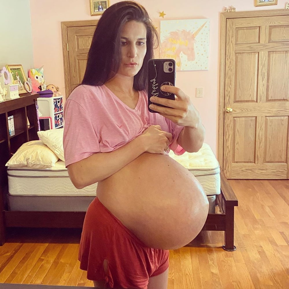 Hot mom Ashley with a huge twinbelly #100492104