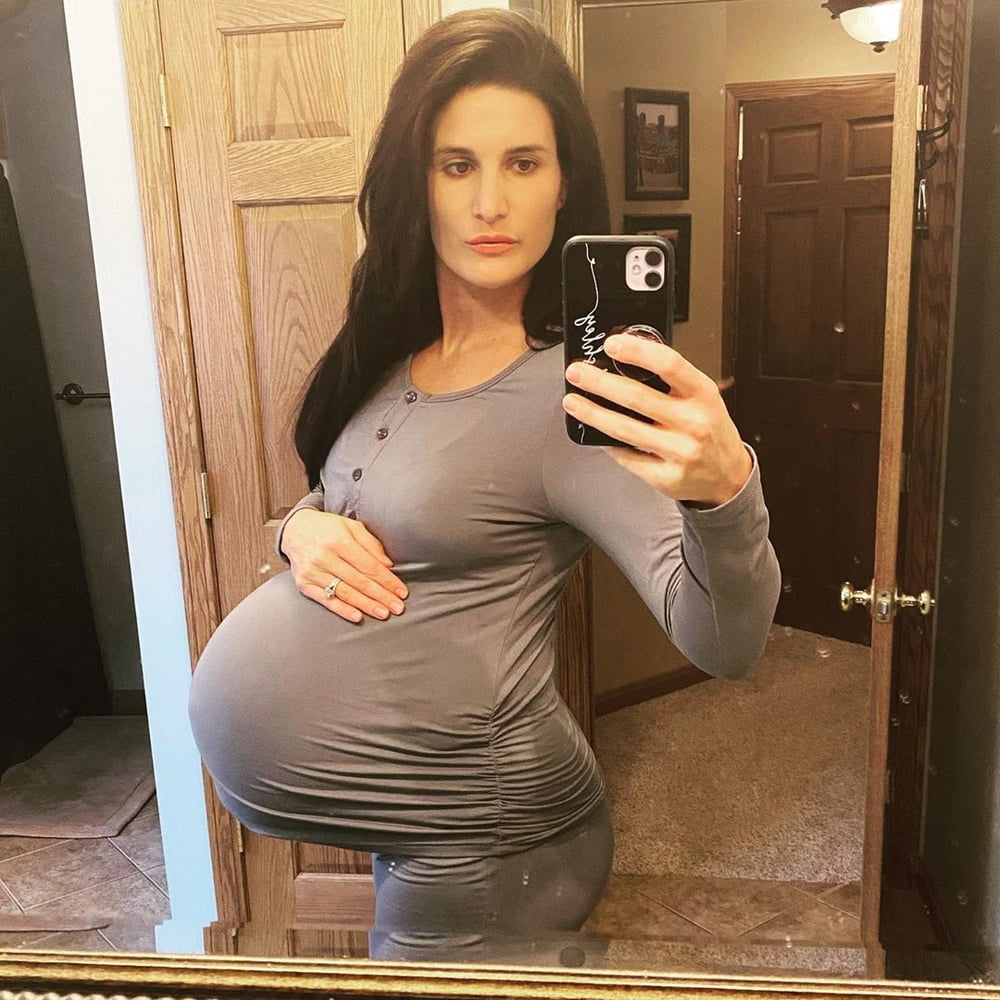 Hot mom Ashley with a huge twinbelly #100492107