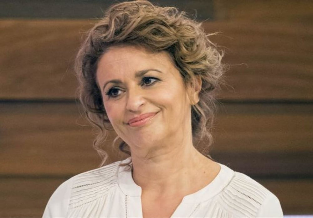 Nadia sawalha
 #97079521