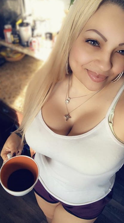 Big Tits Blonde MILF Bartender #104248185