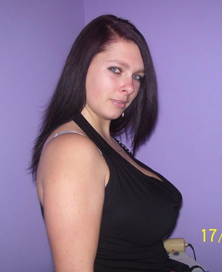 Atemberaubende sexy busty polnischen Amateur Frau mit großen Titten
 #95654313