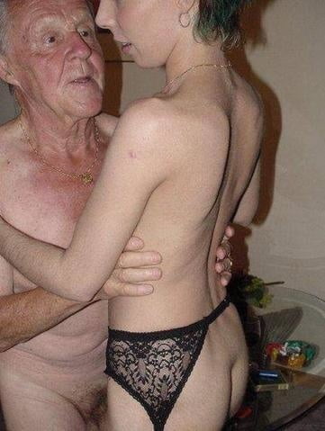 637 old couples #103080372