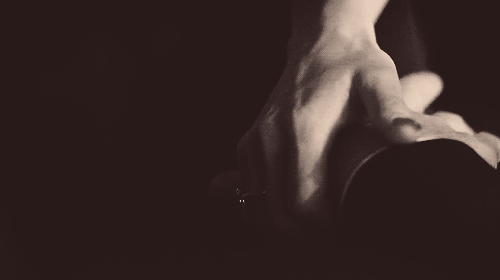 LINGERING ON FADING HANDS #80367217