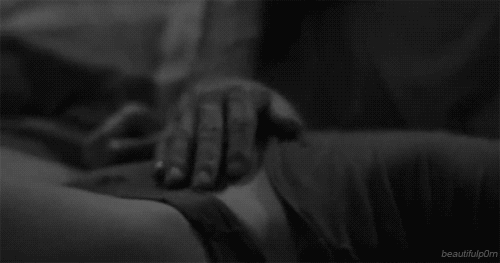 LINGERING ON FADING HANDS #80367231