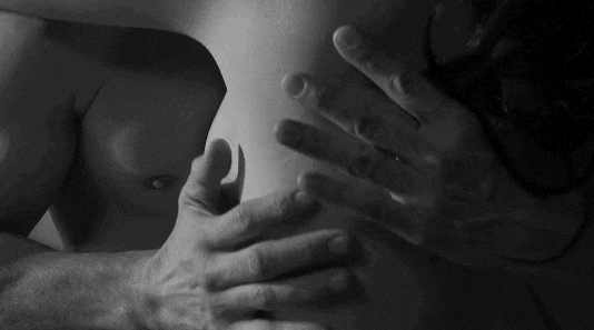 LINGERING ON FADING HANDS #80367304
