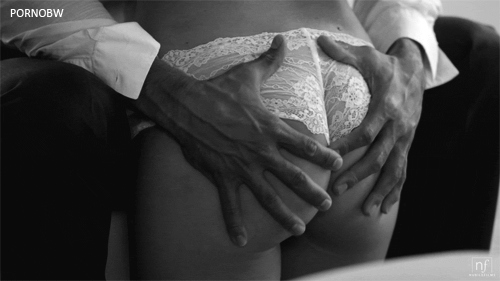 LINGERING ON FADING HANDS #80367360