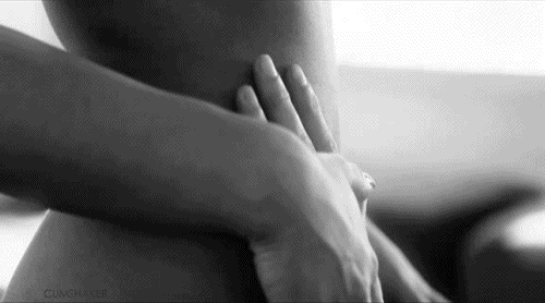 LINGERING ON FADING HANDS #80367371