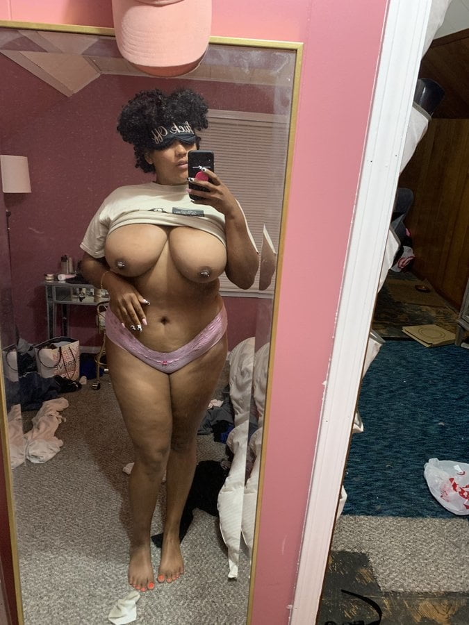 Sexy Twitter Schlampen 25
 #79694058