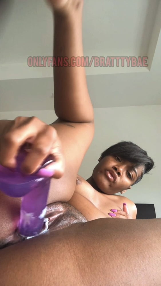 Sexy Twitter Schlampen 25
 #79694173