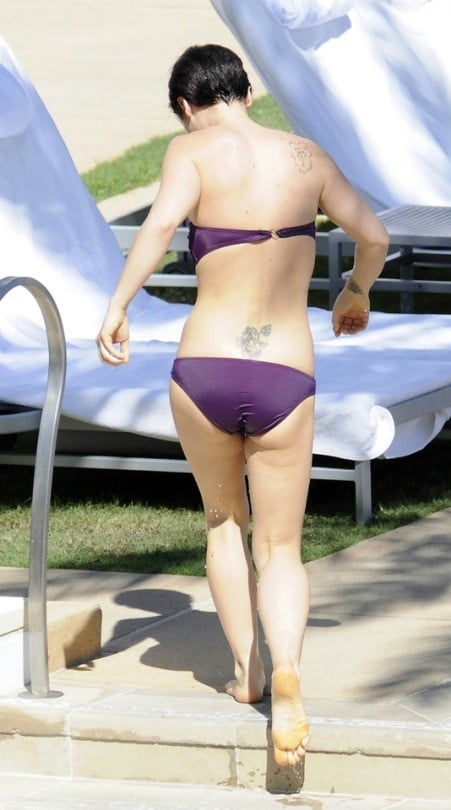 Christina Ricci juicy ass and big tits in bikini #99802169