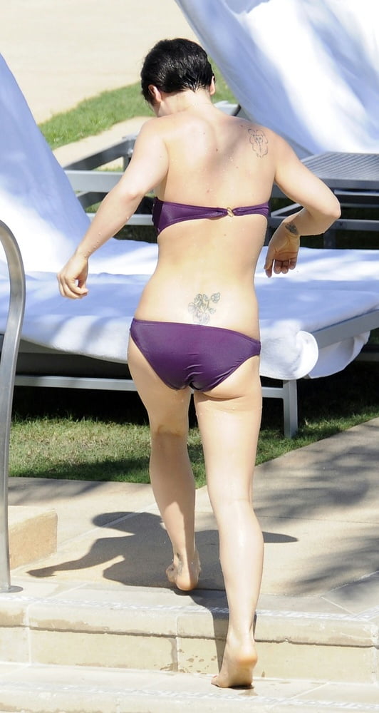 Christina Ricci juicy ass and big tits in bikini #99802174