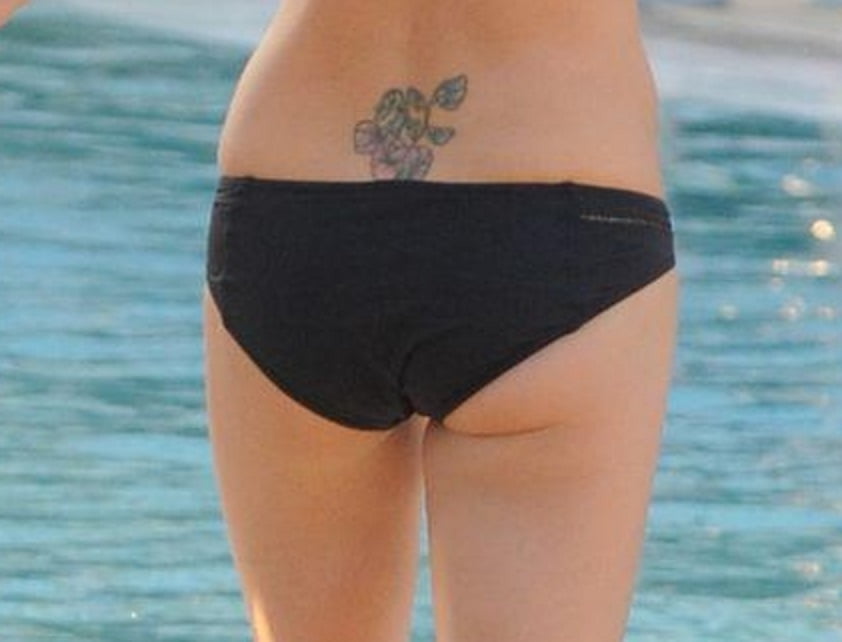 Christina Ricci juicy ass and big tits in bikini #99802228