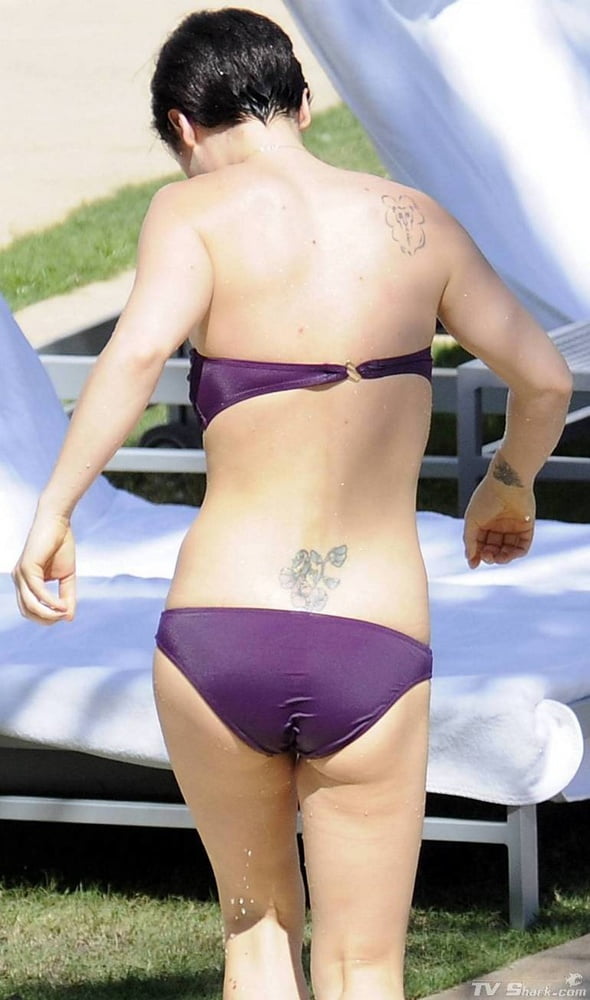 Christina Ricci juicy ass and big tits in bikini #99802314