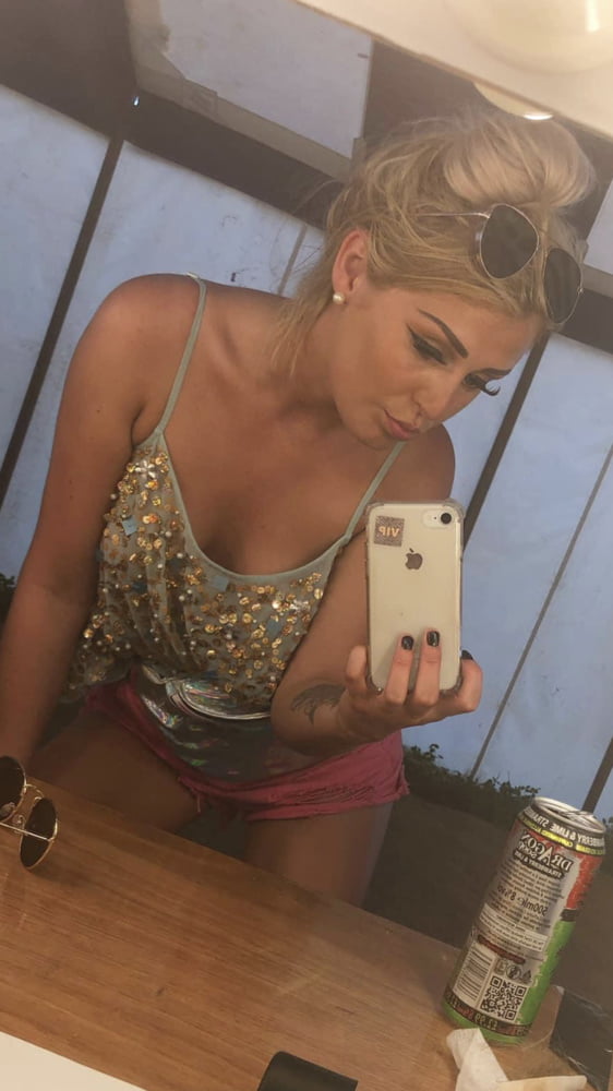 Facebook Random stunners #81735337