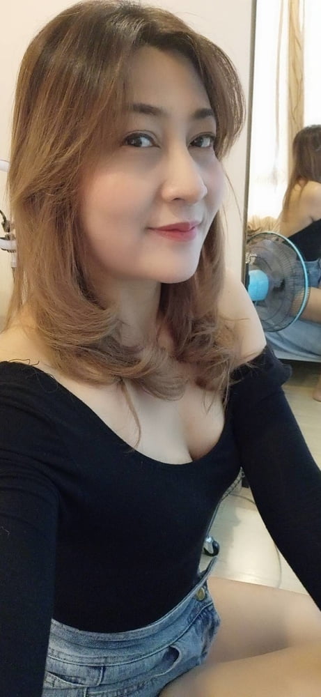 35 year old woman very hot in Chiang Mai #105125713