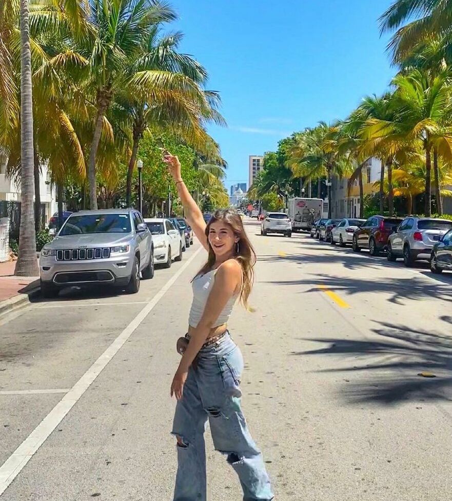 Malak Koura desnuda #108122001