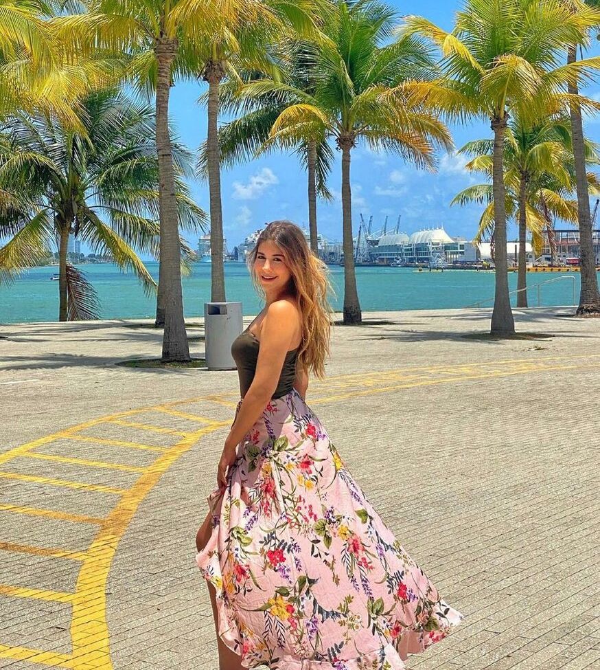 Malak Koura desnuda #108122022