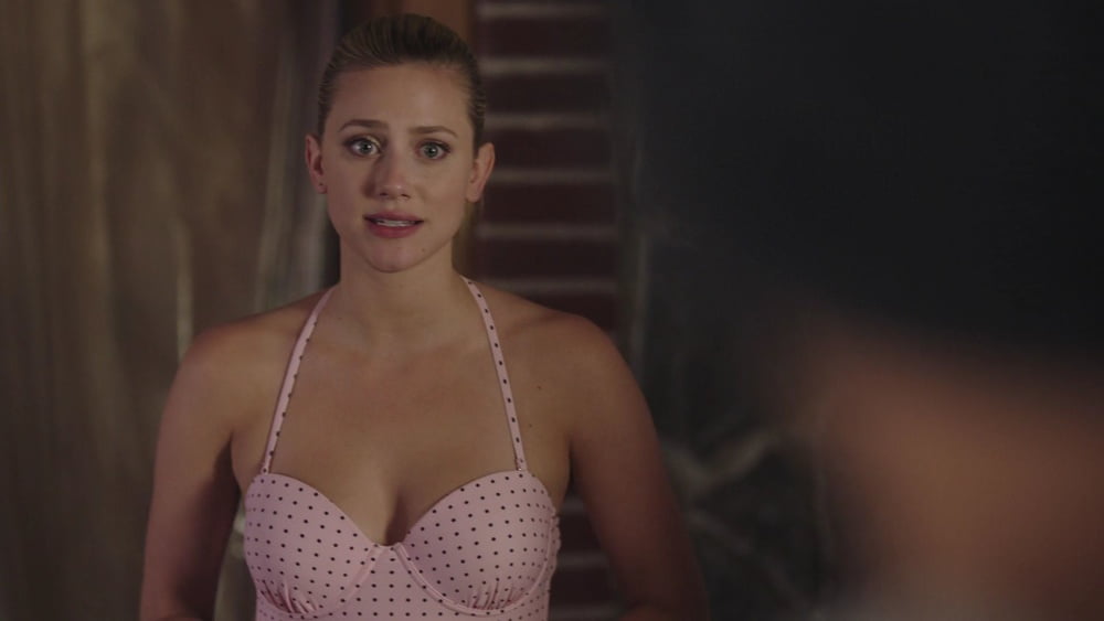 Lili reinhart ver esa chica
 #94817682