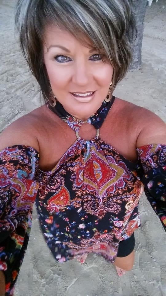 Sexy cougars
 #97141882