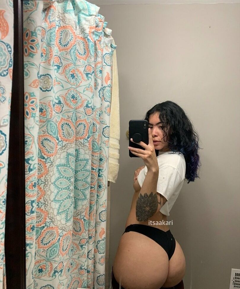 Aakari desnuda #108115591