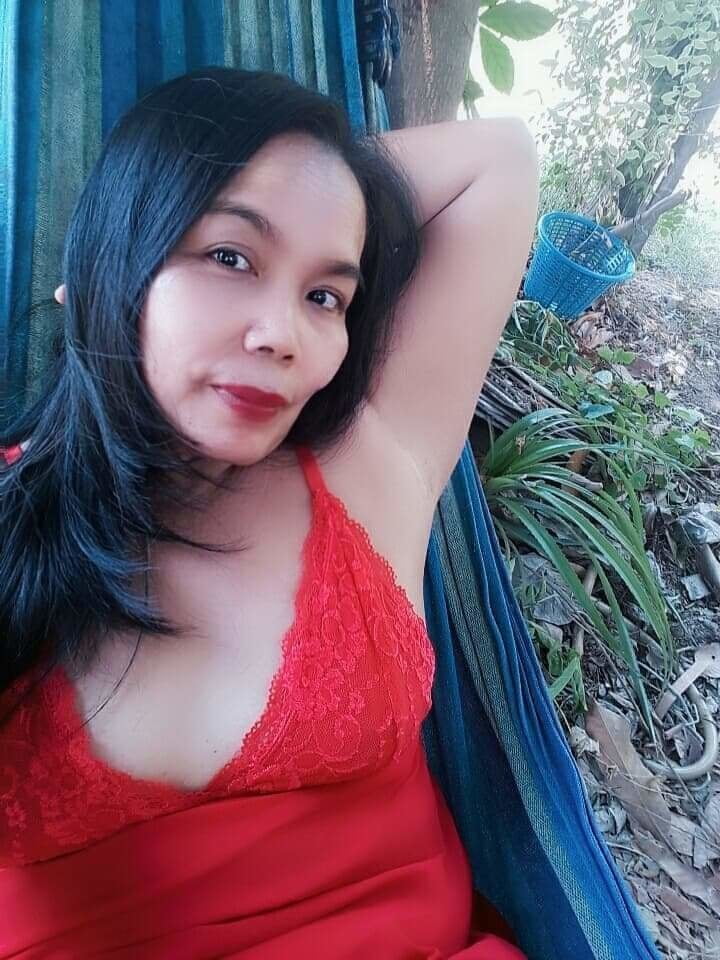 Ibu memakai baju tidur sexy #94326427