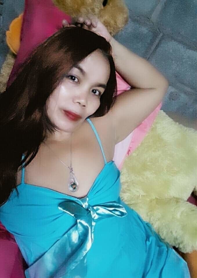 Ibu memakai baju tidur sexy
 #94326442