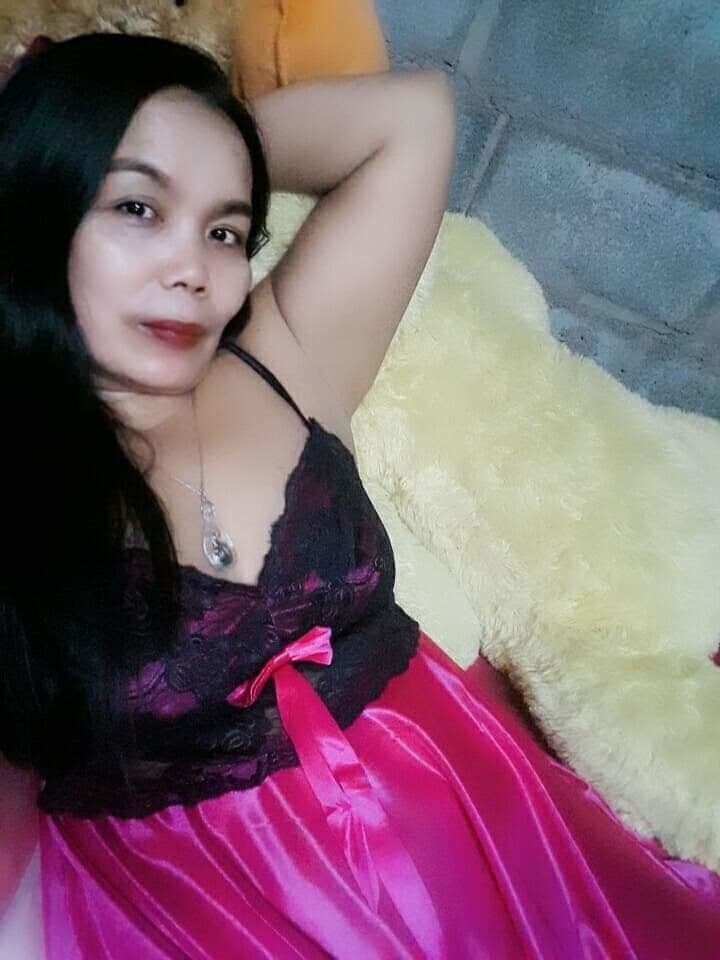 Ibu memakai baju tidur sexy #94326479