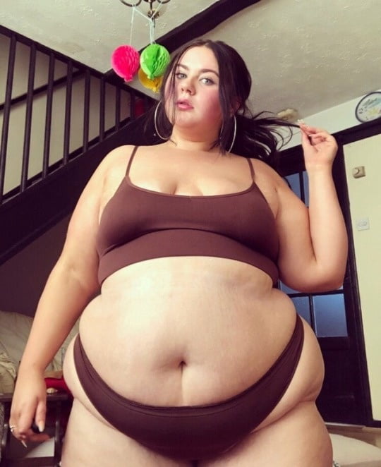 Fat Chicks With Deceptively Thin Faces 5 #104909694