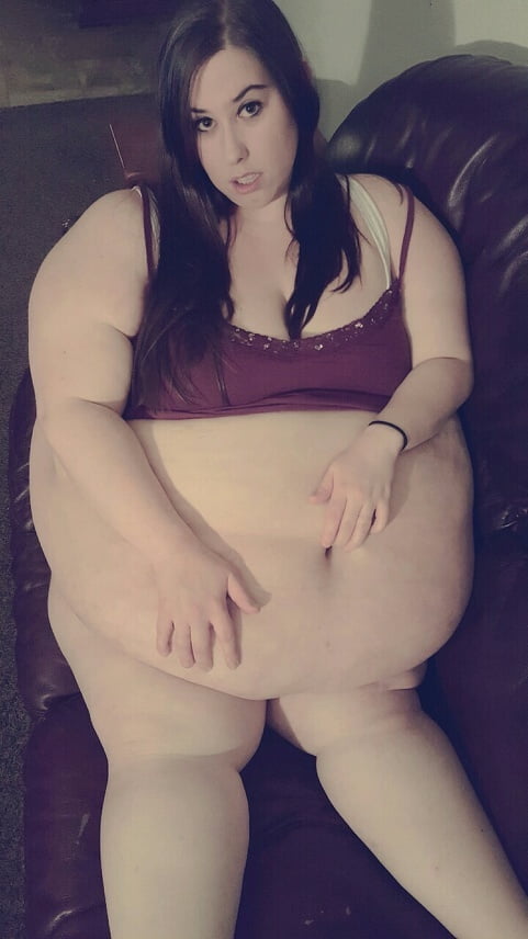 Fat Chicks With Deceptively Thin Faces 5 #104909778