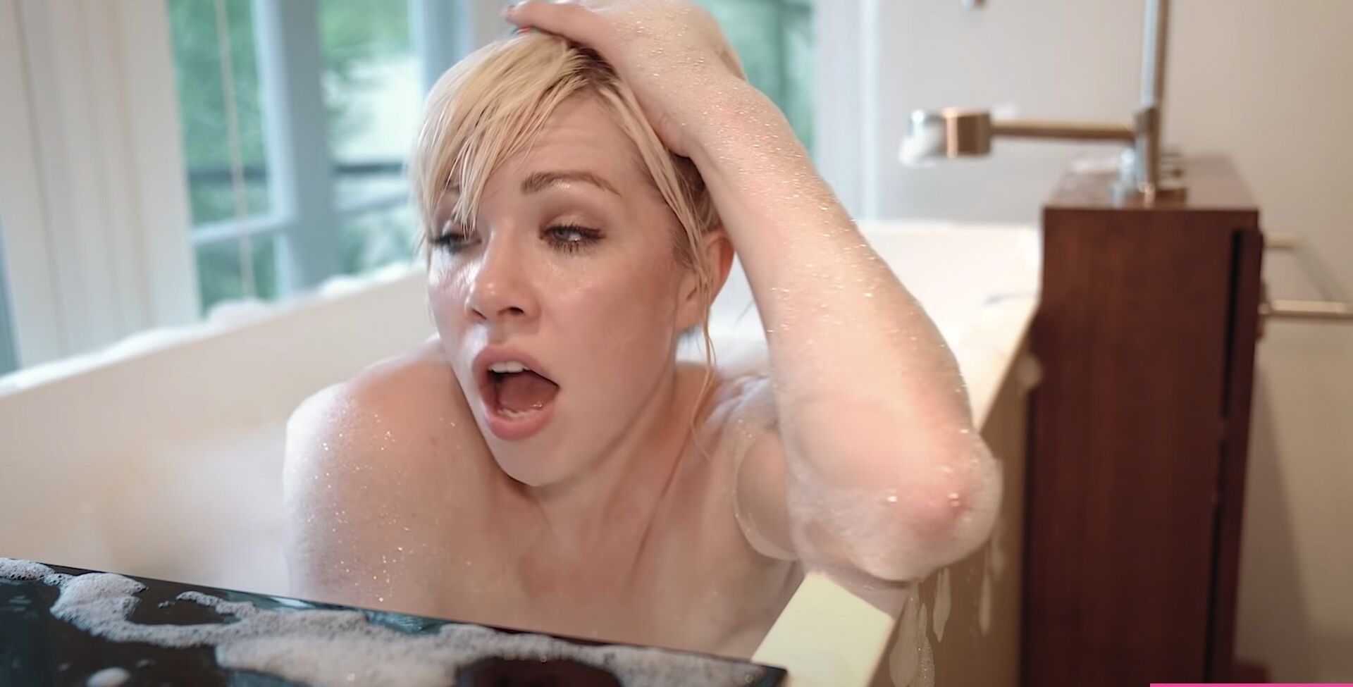 Carly Rae Jepsen nude #108890630