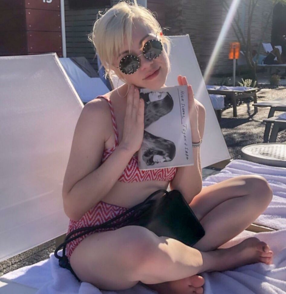 Carly Rae Jepsen nuda #108890645