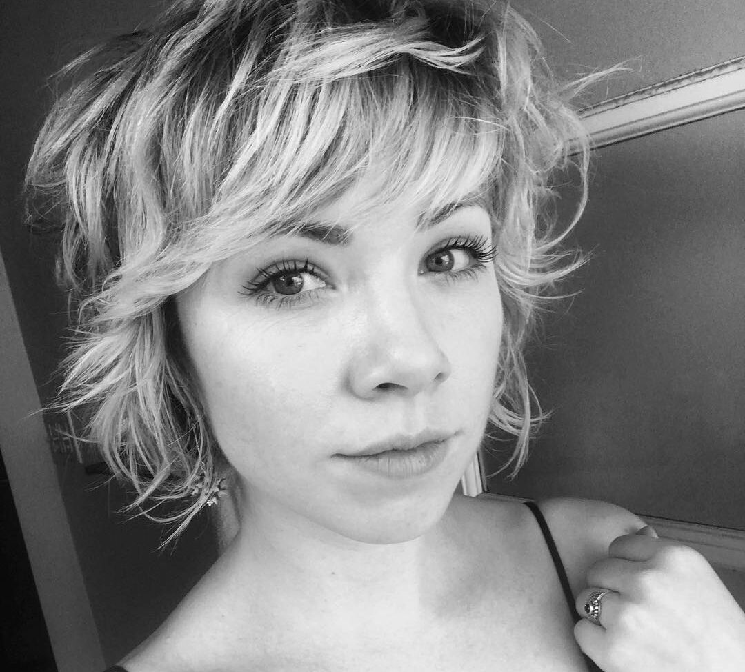 Carly Rae Jepsen desnuda #108890659
