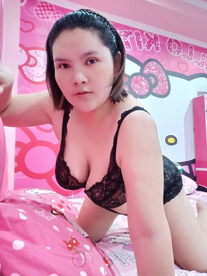 Janda montok, Tebal, Tetek besar #92240330