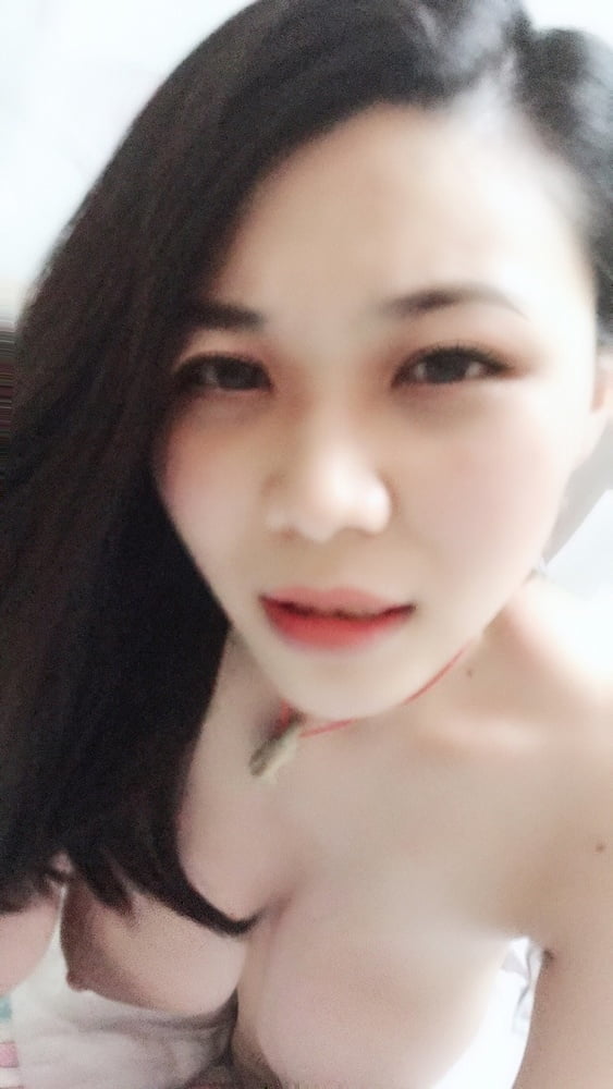 Heiße sexy chinesische Frau nach verheiratetem Betrug an ihrem Mann
 #90829484
