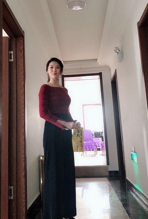 Heiße sexy chinesische Frau nach verheiratetem Betrug an ihrem Mann
 #90829494