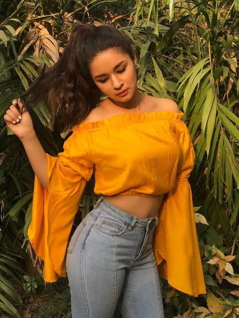 Avneet kaur #90650464