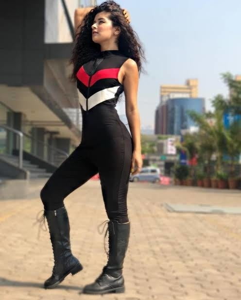 Avneet kaur #90650466