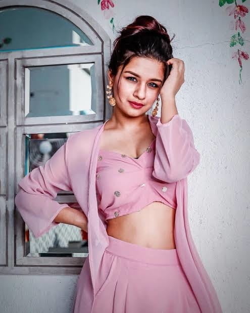 Avneet kaur #90650496