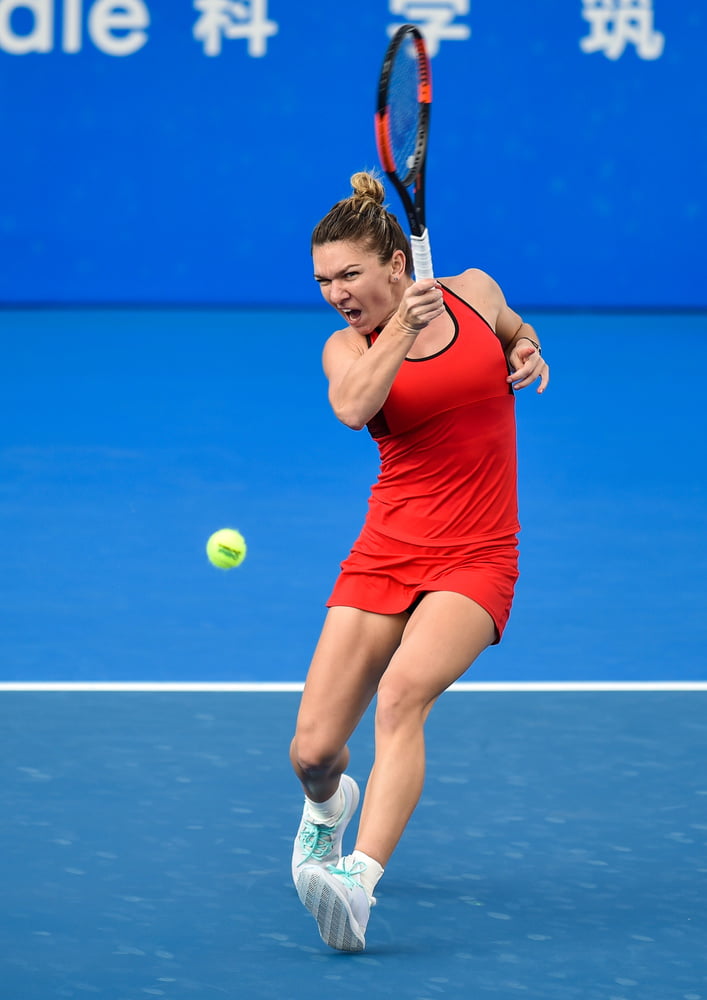 Celebrity Boobs - Simona Halep #105875925