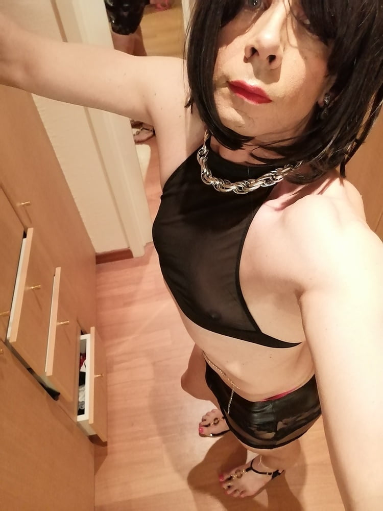 Camelia - it&#039;s getting hot in here #107068644