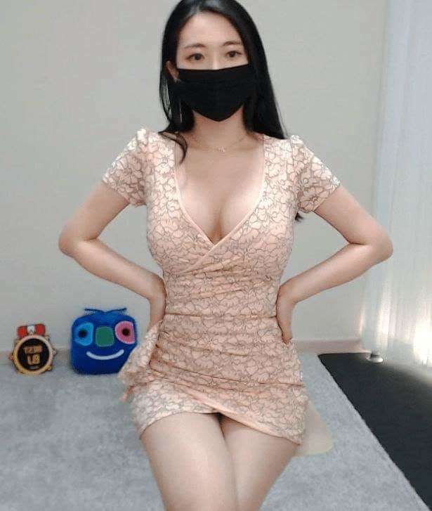 Asiática adicta 114
 #81622539