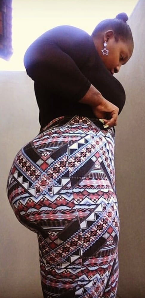 Mega booty grande gamba africana bbw pera mandy
 #98176710
