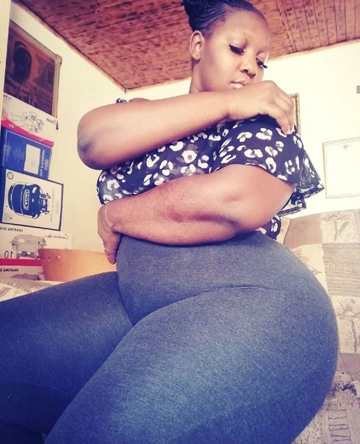 Mega booty grande gamba africana bbw pera mandy
 #98176712